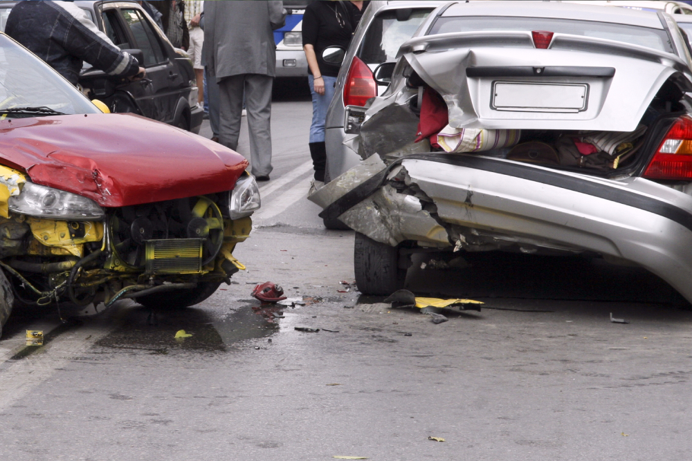 Auto accidents in Erie, Edinboro, and Warren County can leave victims facing medical bills, lost wages, and frustrating insurance disputes. In fact, PennDOT reported 6,105 crashes in Erie County in 2023, with 12% involving injuries. Warren County’s public safety data listed another 1,204 crashes that same year.